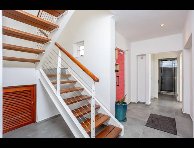 4 BEDROOM FREEHOLD FOR SALE IN FROGGY FARM